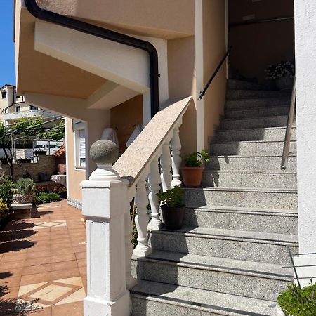 Apartments Ostojic Krk Town Eksteriør billede