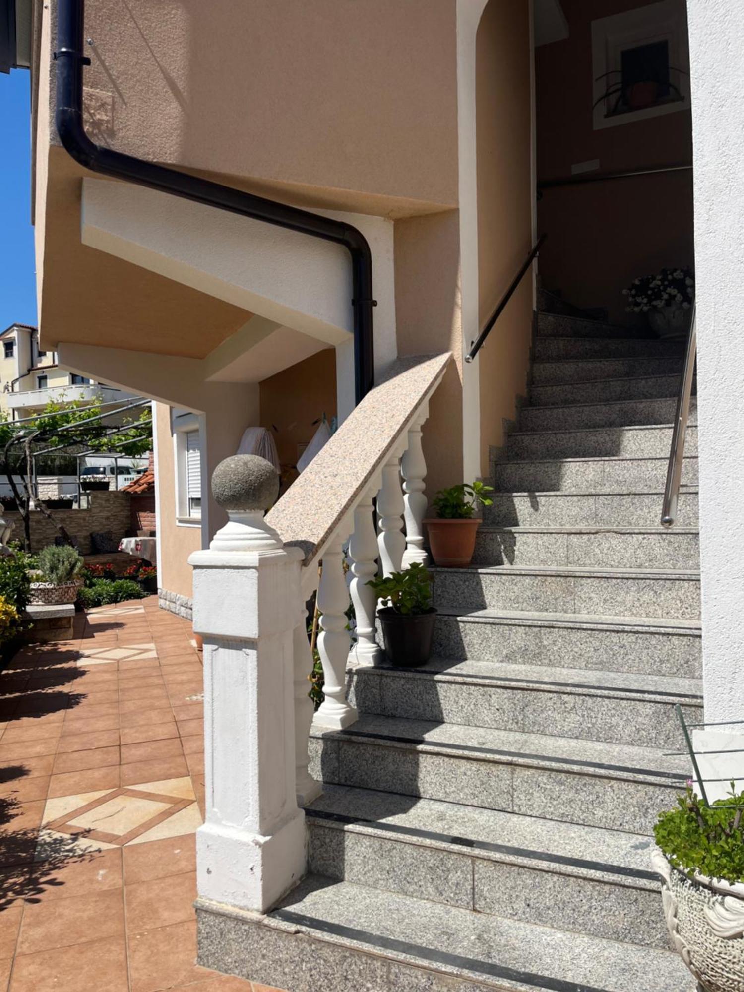 Apartments Ostojic Krk Town Eksteriør billede